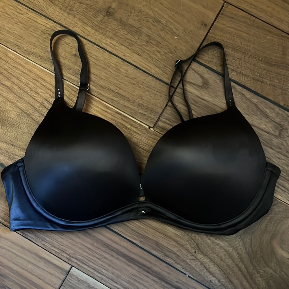 Victoria’s Secret BIOFIT Push-up Bra  34C